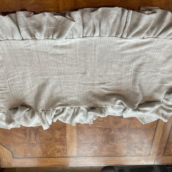 Badgley Mischa Ruffle Scarf! - Picture 6 of 13